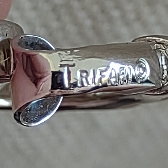 Vintage Clip Earrings - Picture 12 of 12